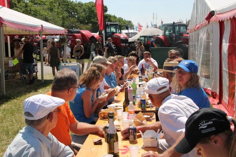 flles frokost sndag