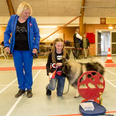 Jusefine og Oline BIS1 barn og hund rslev 2018